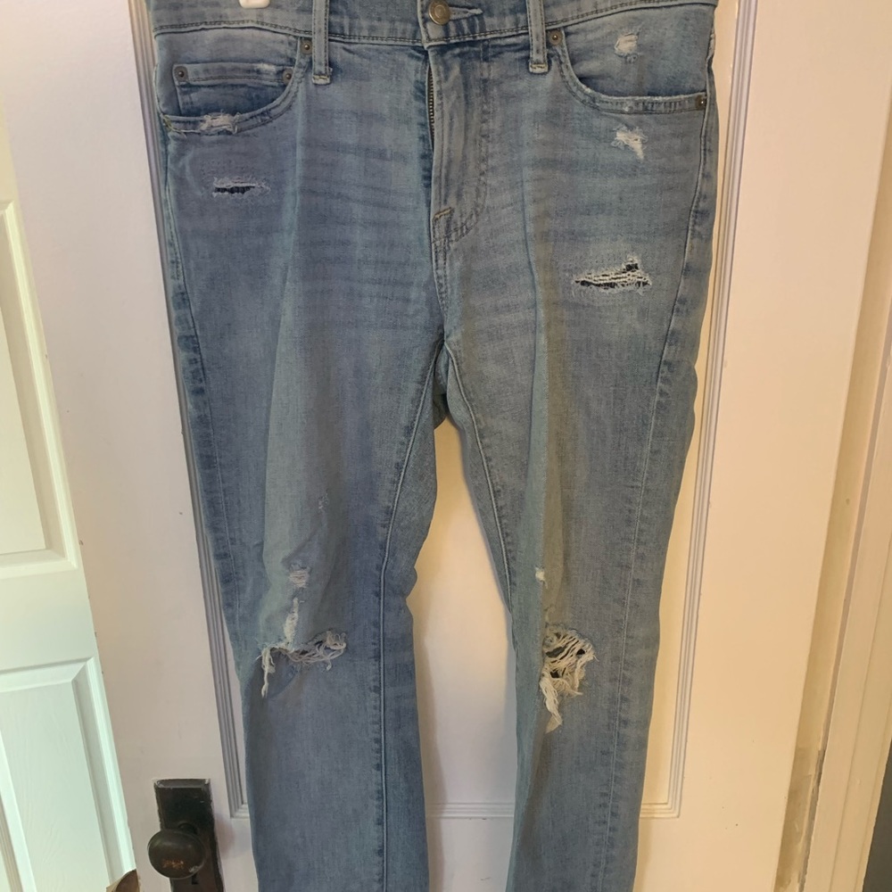 💥ABERCROMBIE AND FITCH SUPER SLIM RIPPED JEANS💥